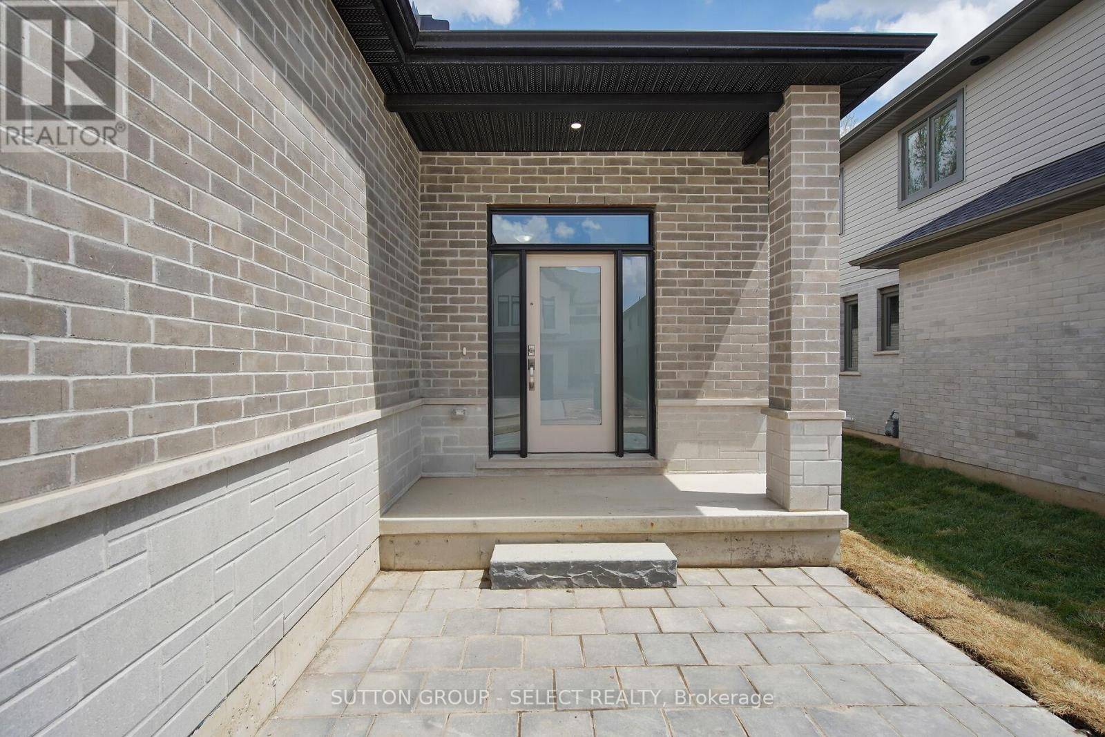 Lucan Biddulph (granton), ON N0M1V0,7966 Fallon DR #10