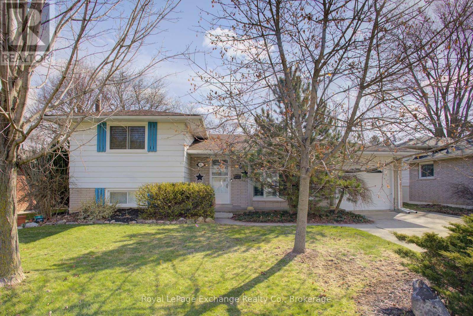 Hamilton (dundas), ON L9H4A1,9 ORCHARD AVENUE
