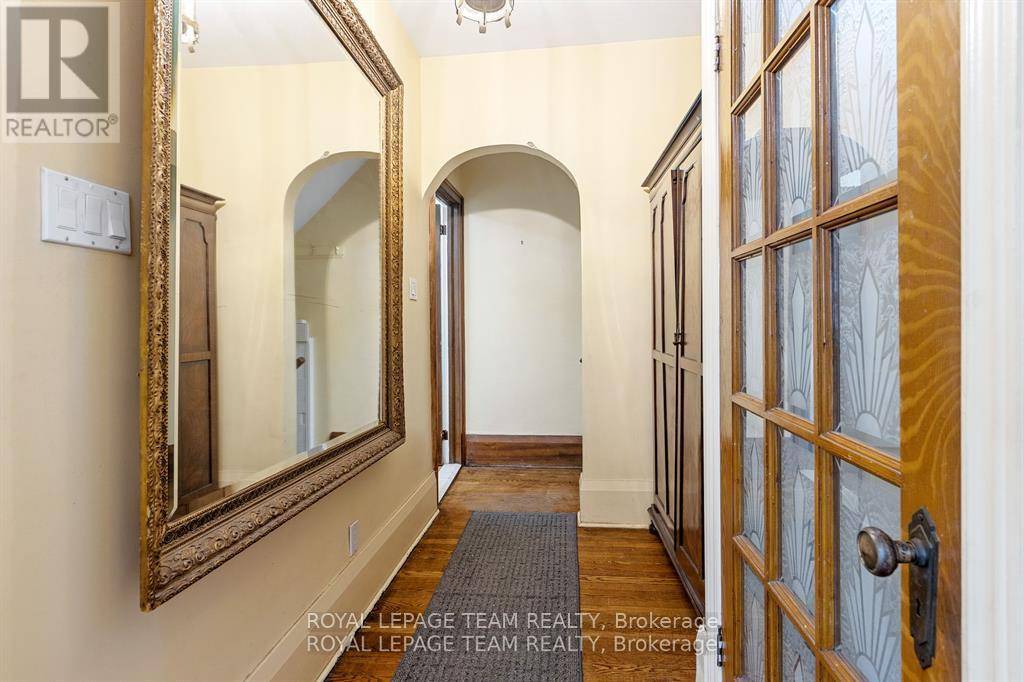 Ottawa, ON K1S3M8,334 QUEEN ELIZABETH DRIVE