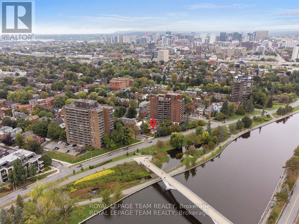 Ottawa, ON K1S3M8,334 QUEEN ELIZABETH DRIVE