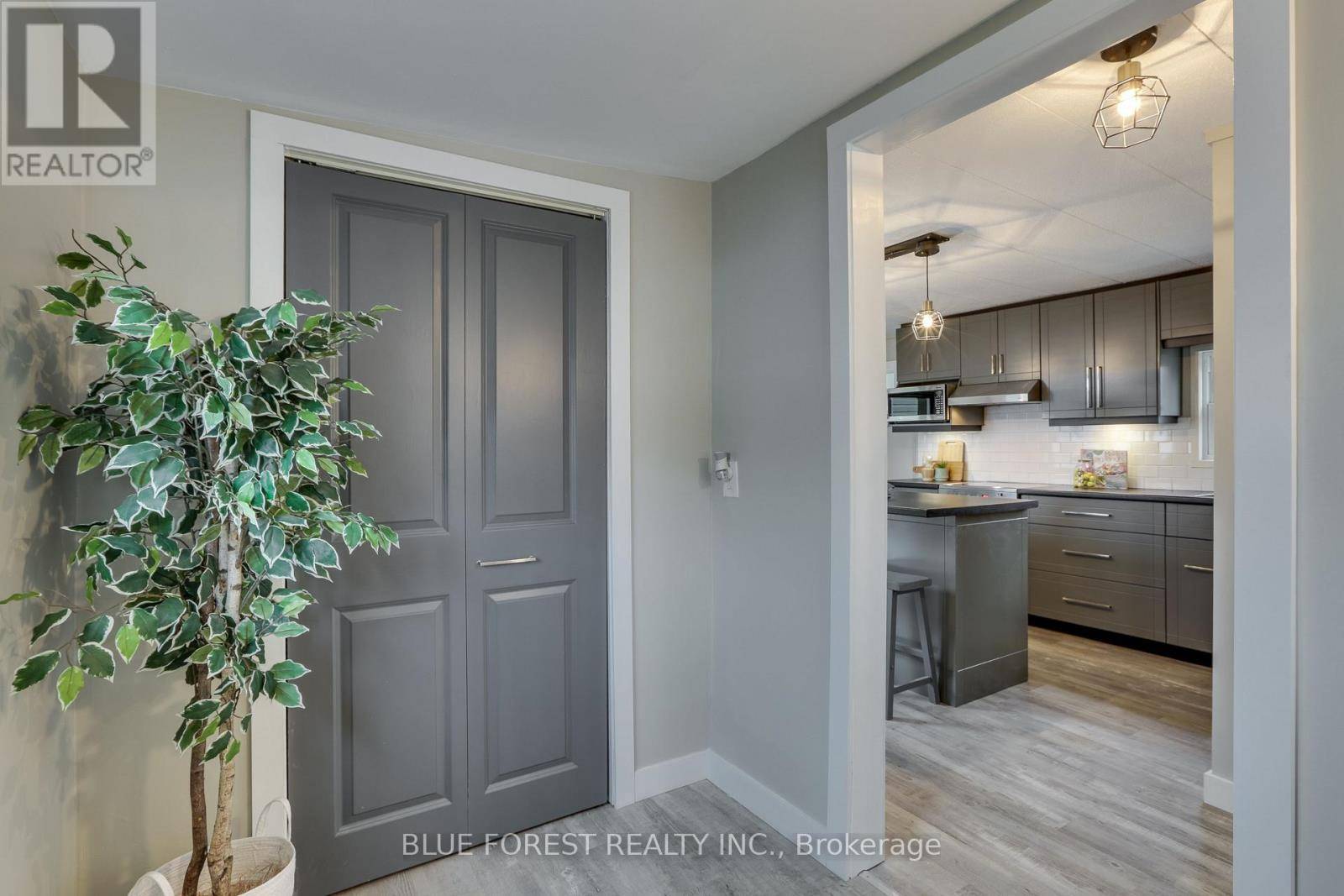 Thames Centre, ON N0L1G5,3100 Dorchester RD #17