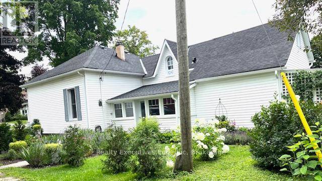 West Grey, ON N0G1R0,106 BRUCE STREET S