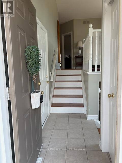 Welland (west Welland), ON L3C7K3,180 OAKCREST AVENUE