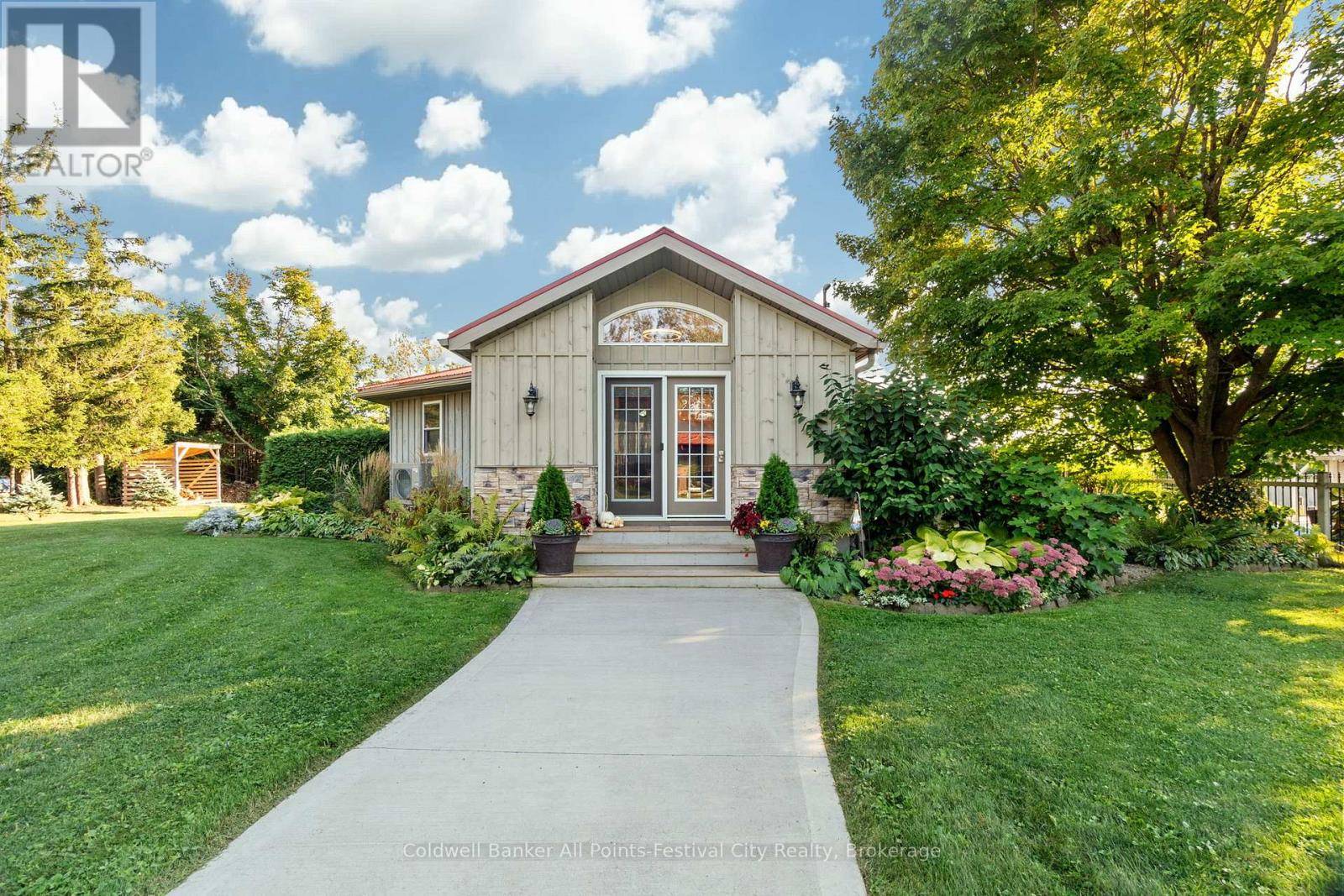 Ashfield-colborne-wawanosh (ashfield), ON N7A3X9,84763 ONTARIO STREET