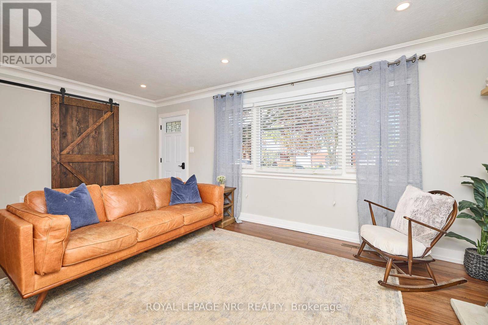St. Catharines (port Dalhousie), ON L2N5M5,12 CORBETT AVENUE