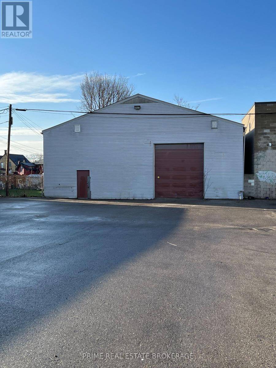 London East (east K), ON N6B1P5,501 BATHURST STREET