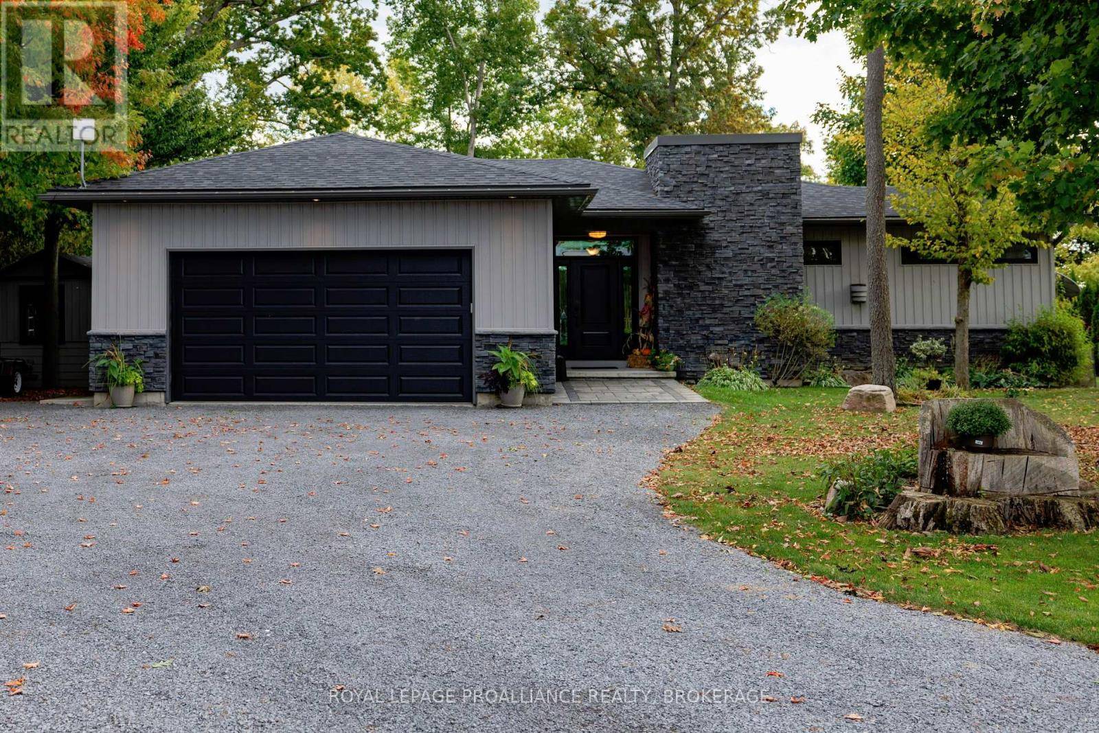 Greater Napanee, ON K0H1G0,51 APPLEWOOD COVE DRIVE