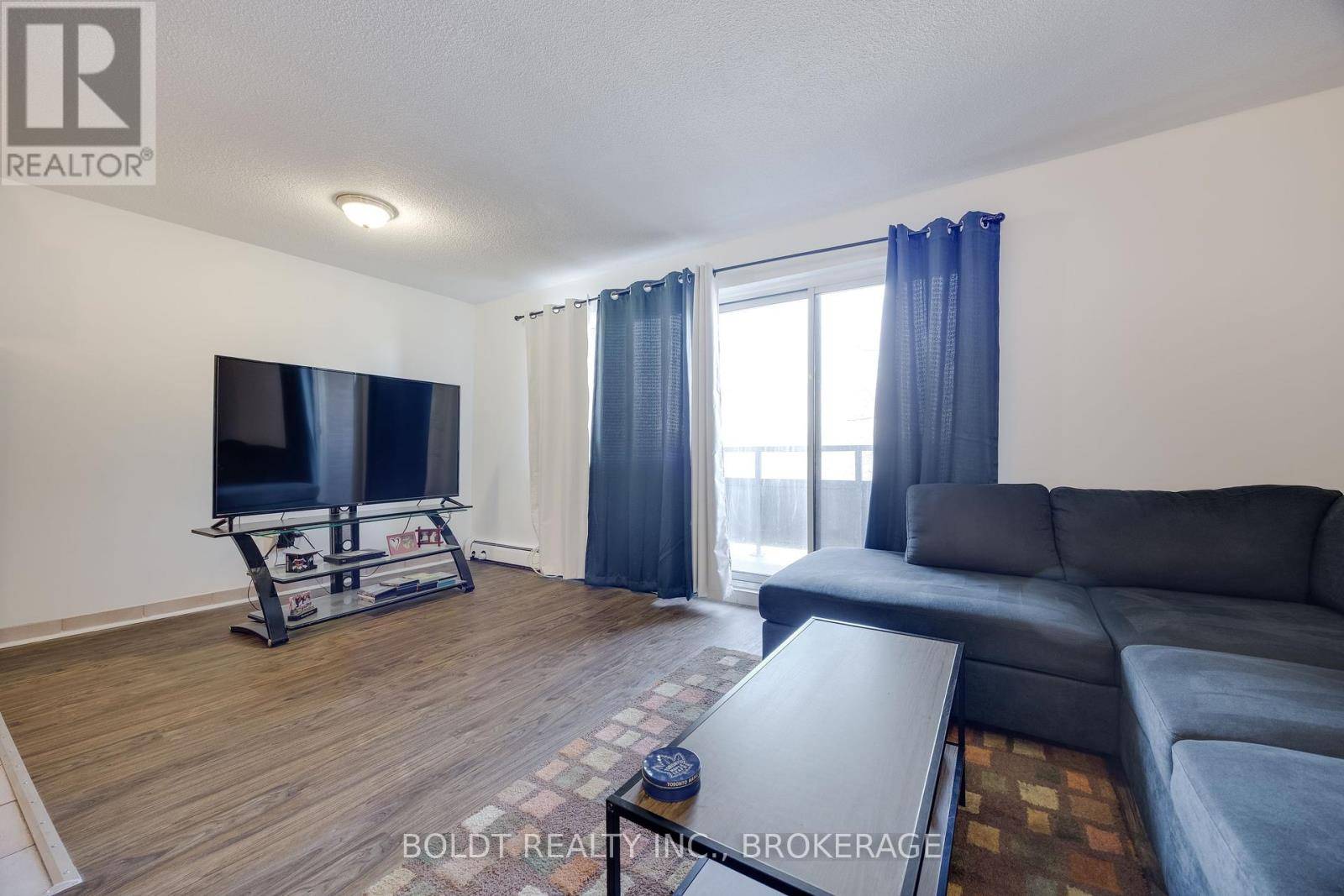 St. Catharines (oakdale), ON L2P3K5,242 Oakdale AVE #201