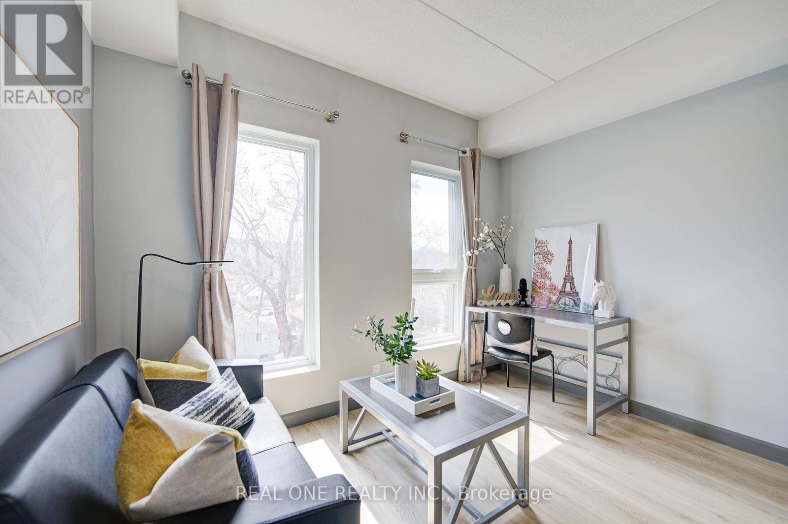 Hamilton (ainslie Wood), ON L8S3A1,77 Leland ST #420