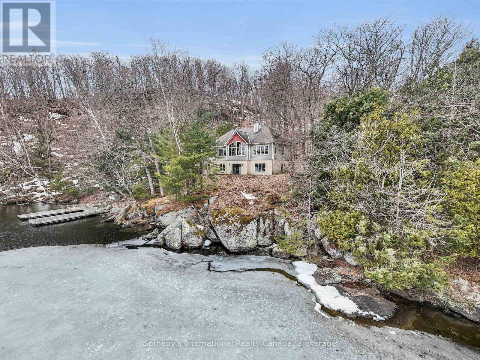 Lake Of Bays (mclean), ON P0B1A0,243 PRICES POINT ROAD