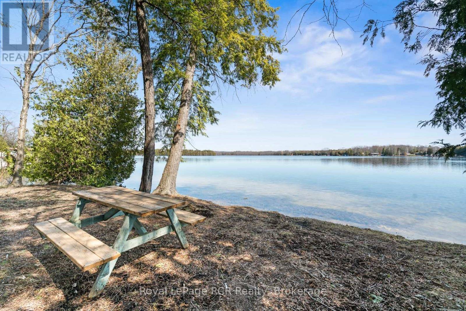 Chatsworth, ON N0H2V0,117 MCCULLOUGH LAKE DRIVE