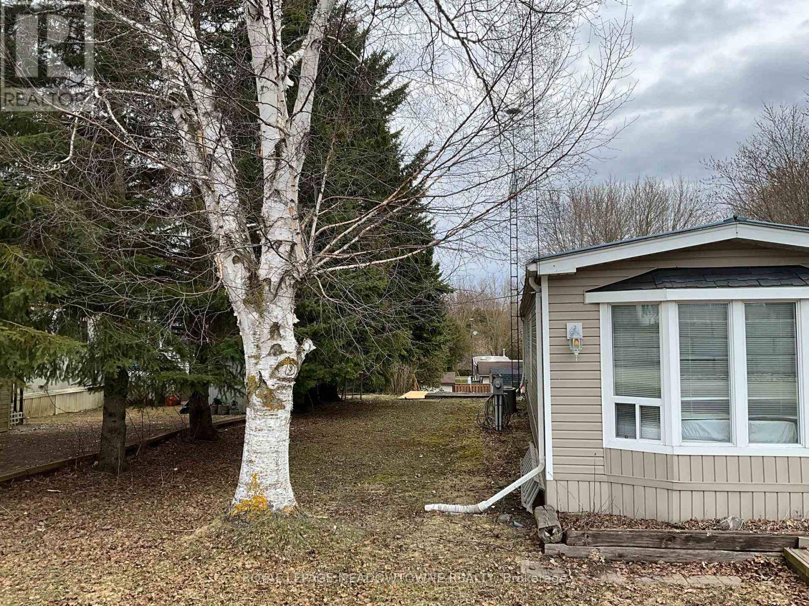 Wellington North, ON N0G2L0,8 GRAND  VISTA DRIVE