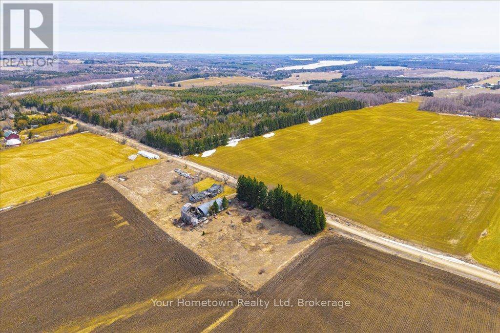 Centre Wellington, ON L9W6Y3,012189 EAST-WEST GARAFRAXA TOWNLINE