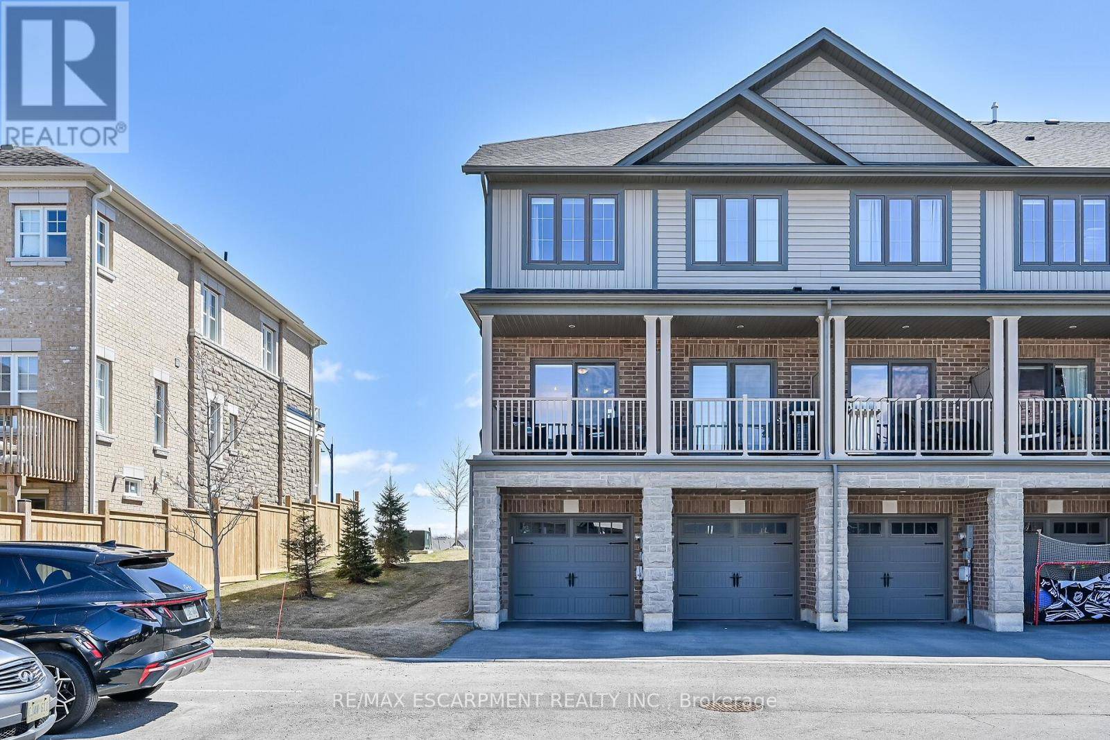 Hamilton (waterdown), ON L8B1W5,343 SKINNER ROAD
