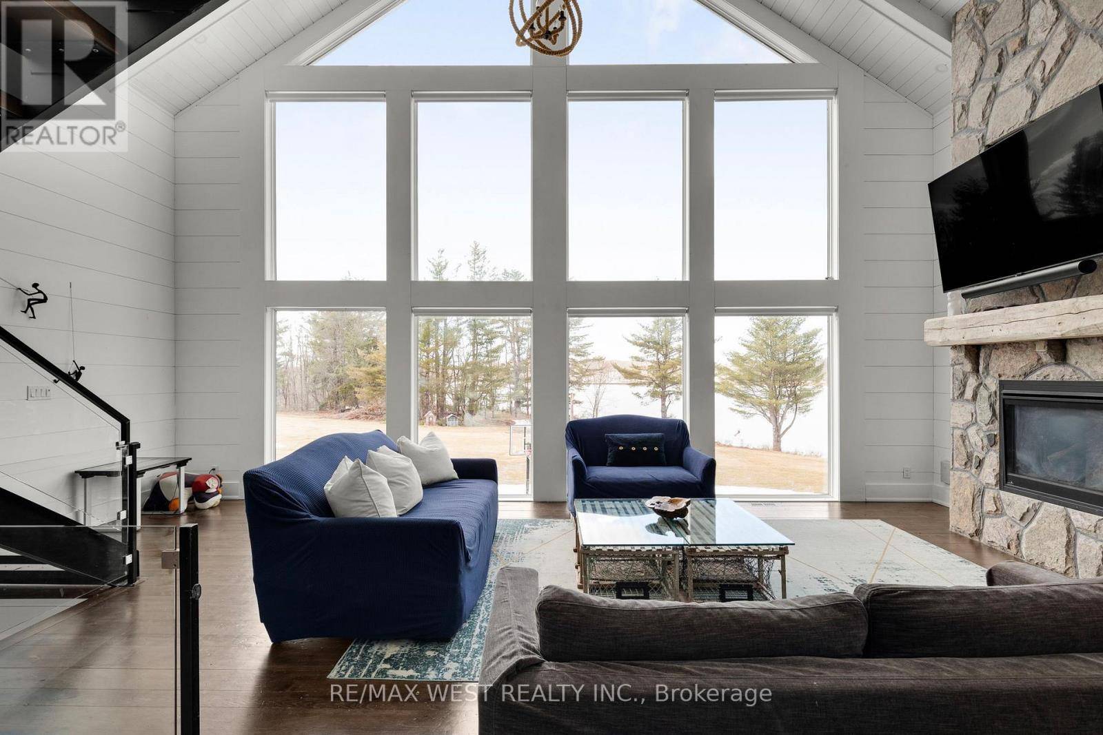 Muskoka Lakes (monck (muskoka Lakes)), ON P1L1W8,1331 South Monck DR #1