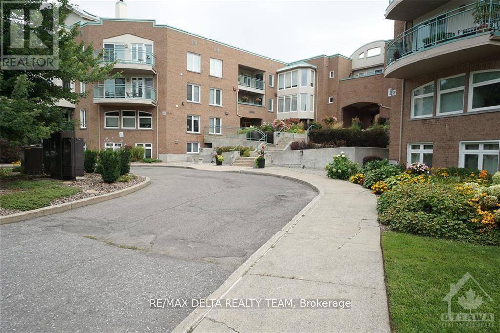 Ottawa, ON K1K1N2,62 Donald ST #302A