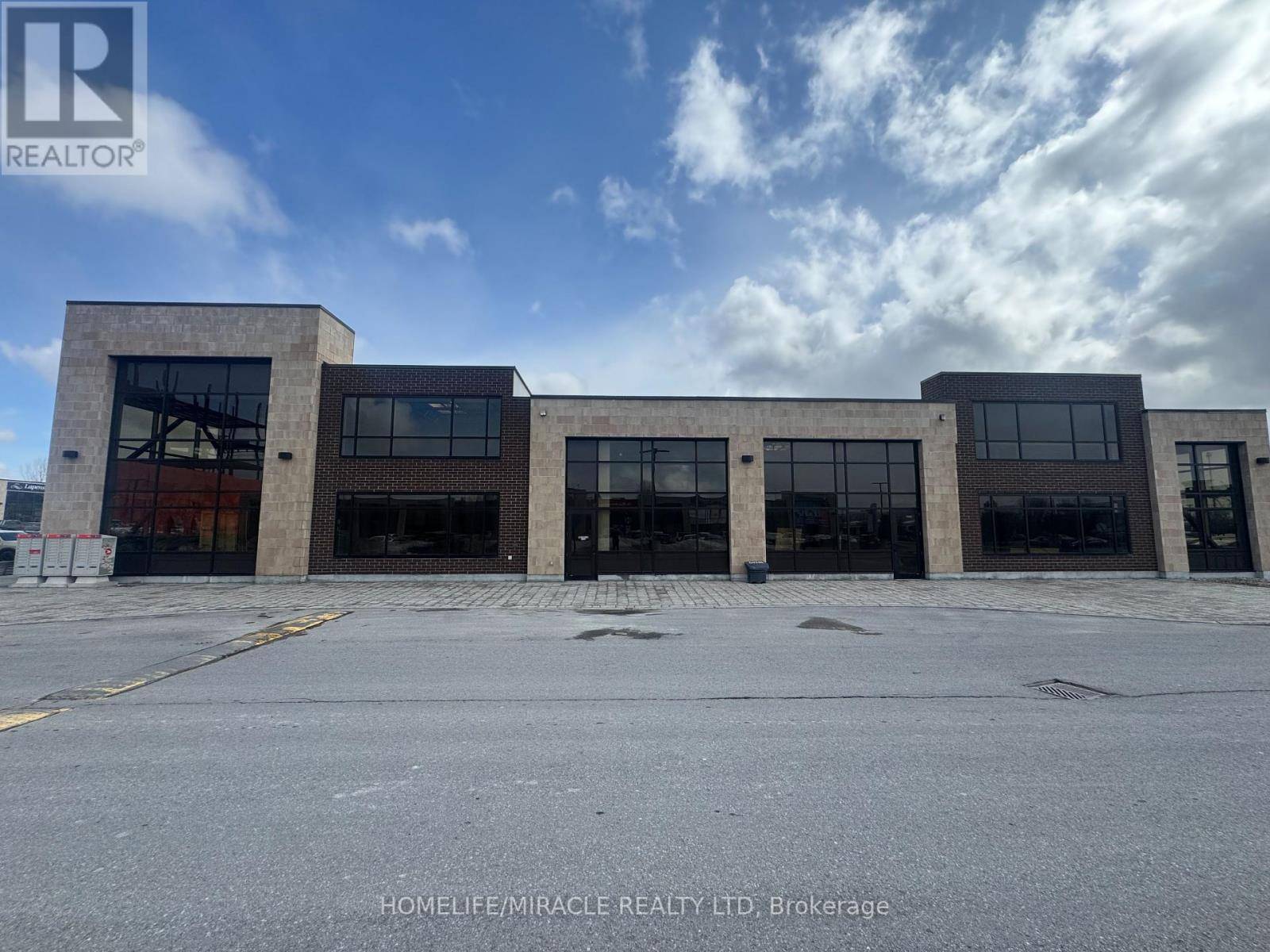 Ottawa, ON L2V0H1,747 Silver Seven RD #37