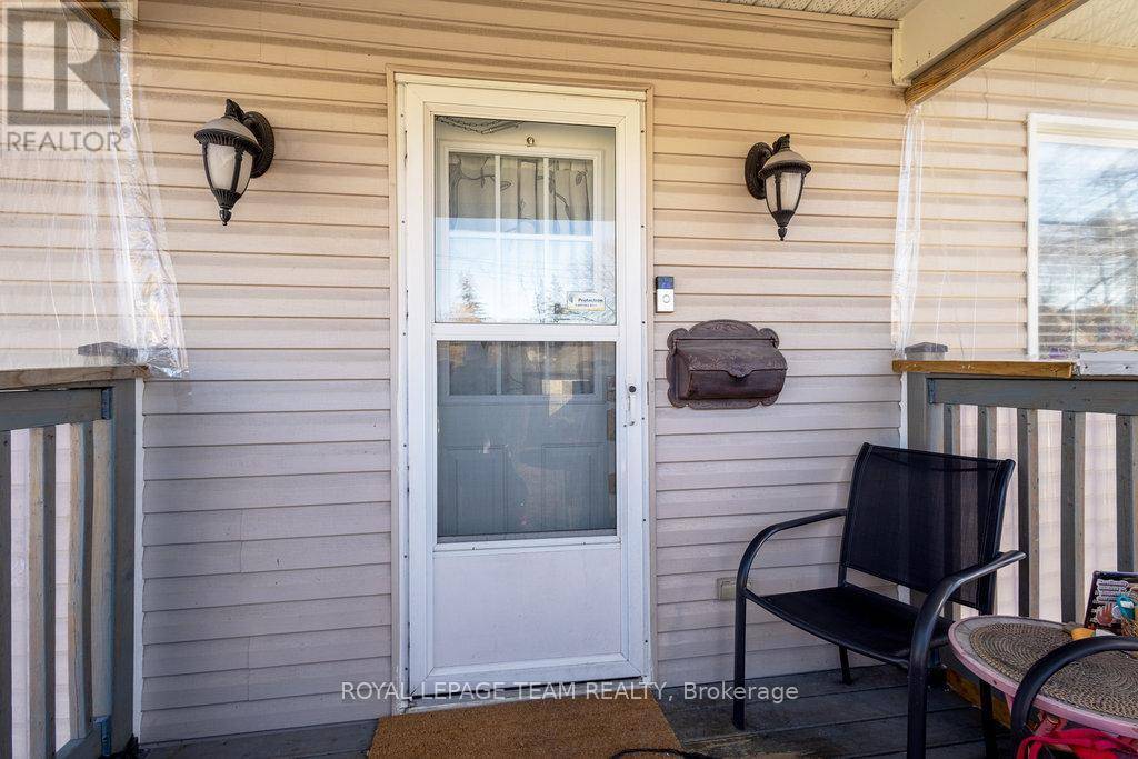 Ottawa, ON K1L5G7,262 ST JACQUES STREET