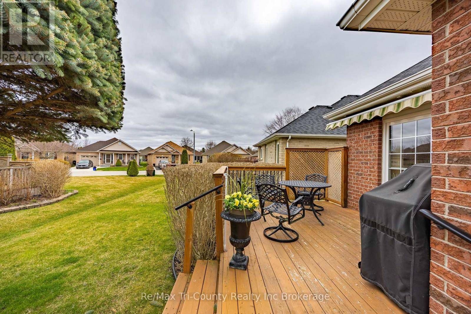 Tillsonburg, ON N4G5X5,18 JONES CRESCENT
