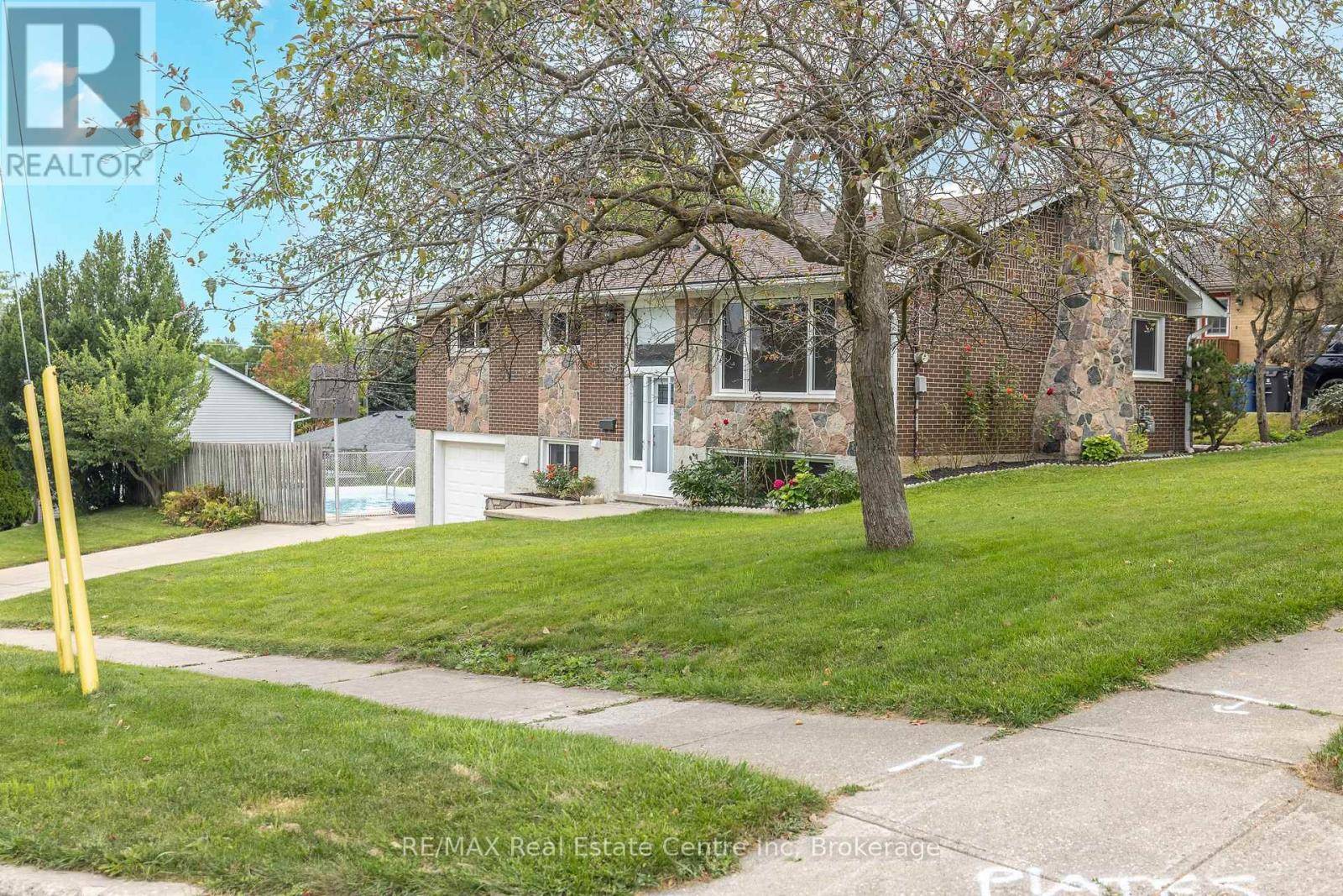 Guelph (junction/onward Willow), ON N1H2A1,50 DREW STREET