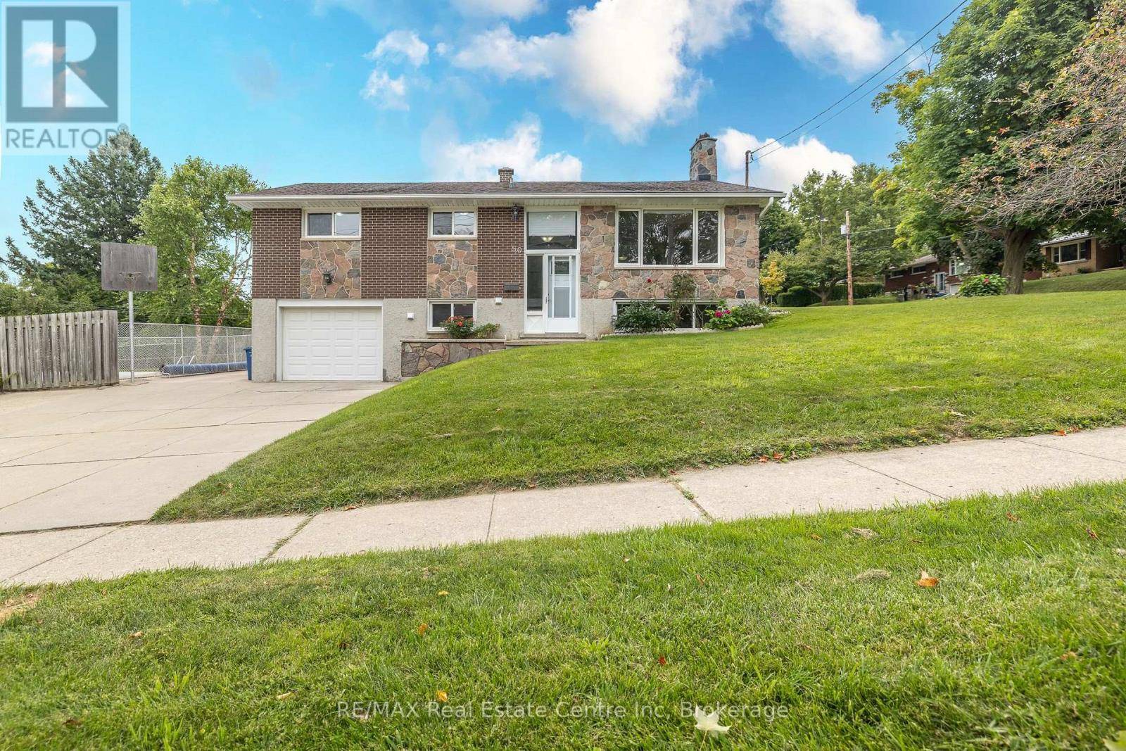 Guelph (junction/onward Willow), ON N1H2A1,50 DREW STREET