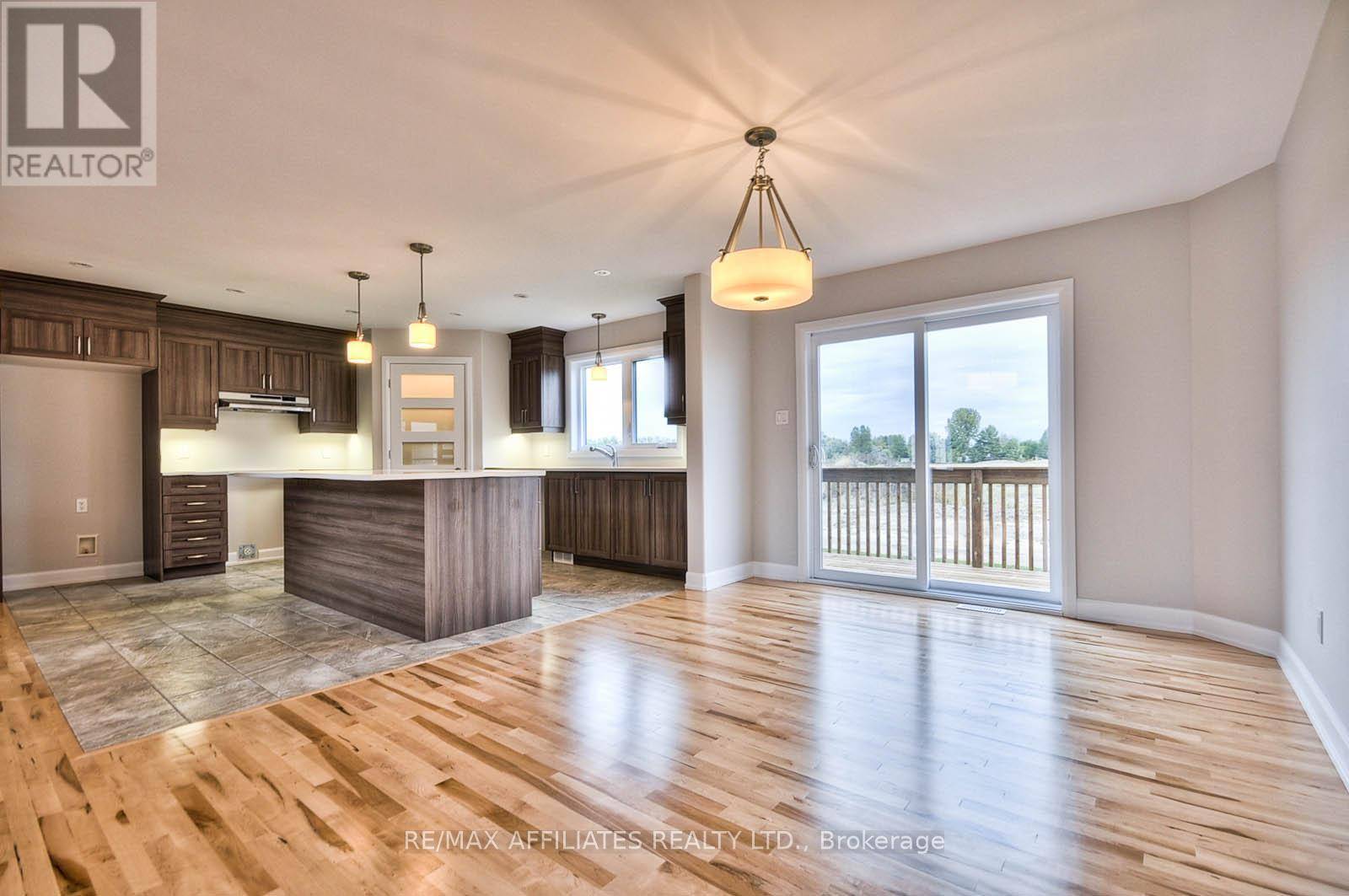 Russell, ON K0A1W0,619 GENEVA CRESCENT