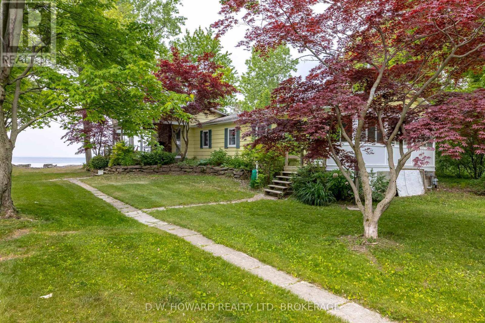 Fort Erie (crescent Park), ON L2A5M4,1995 MACDONALD DRIVE
