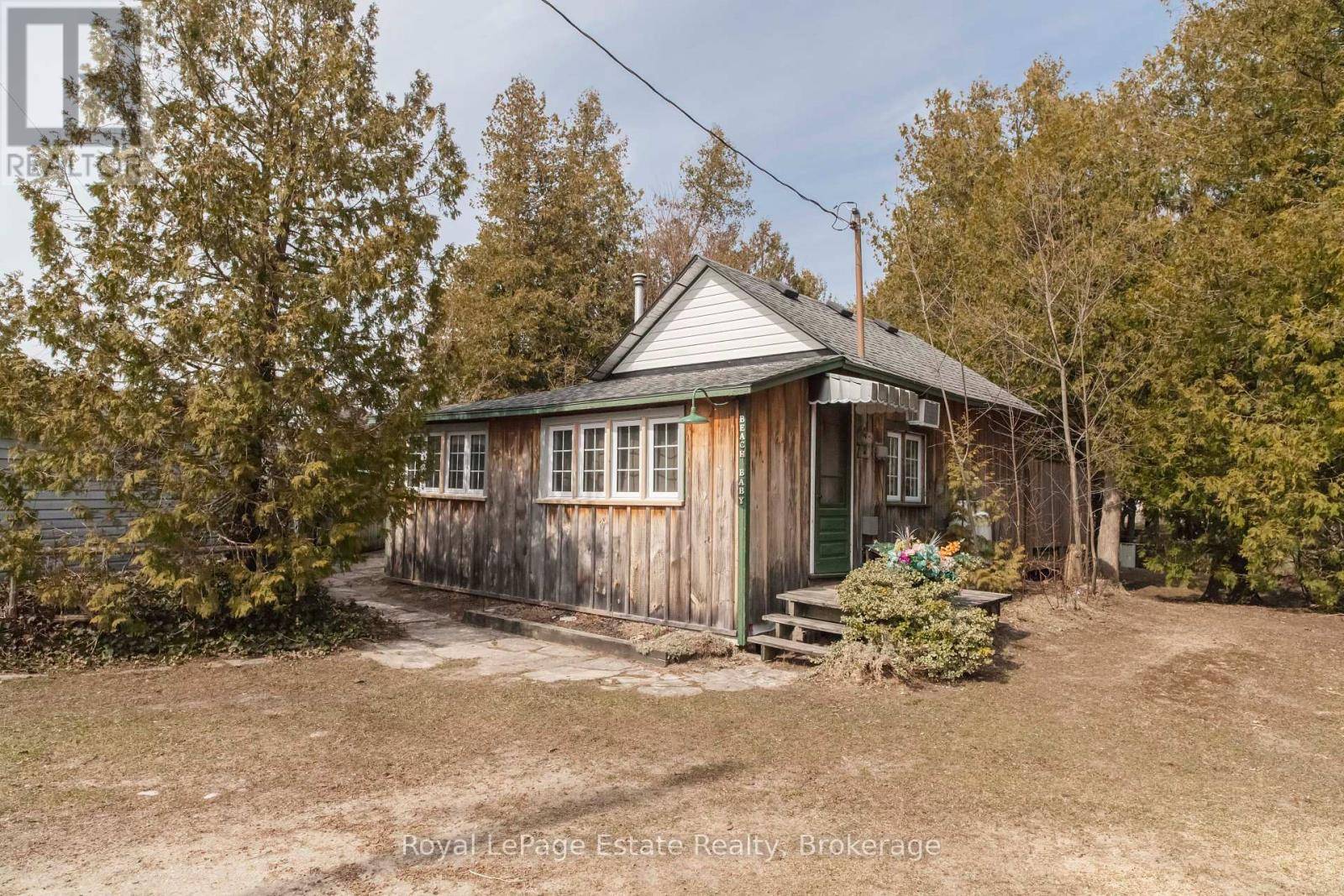 South Bruce Peninsula, ON N0H2G0,207 FIRST STREET S