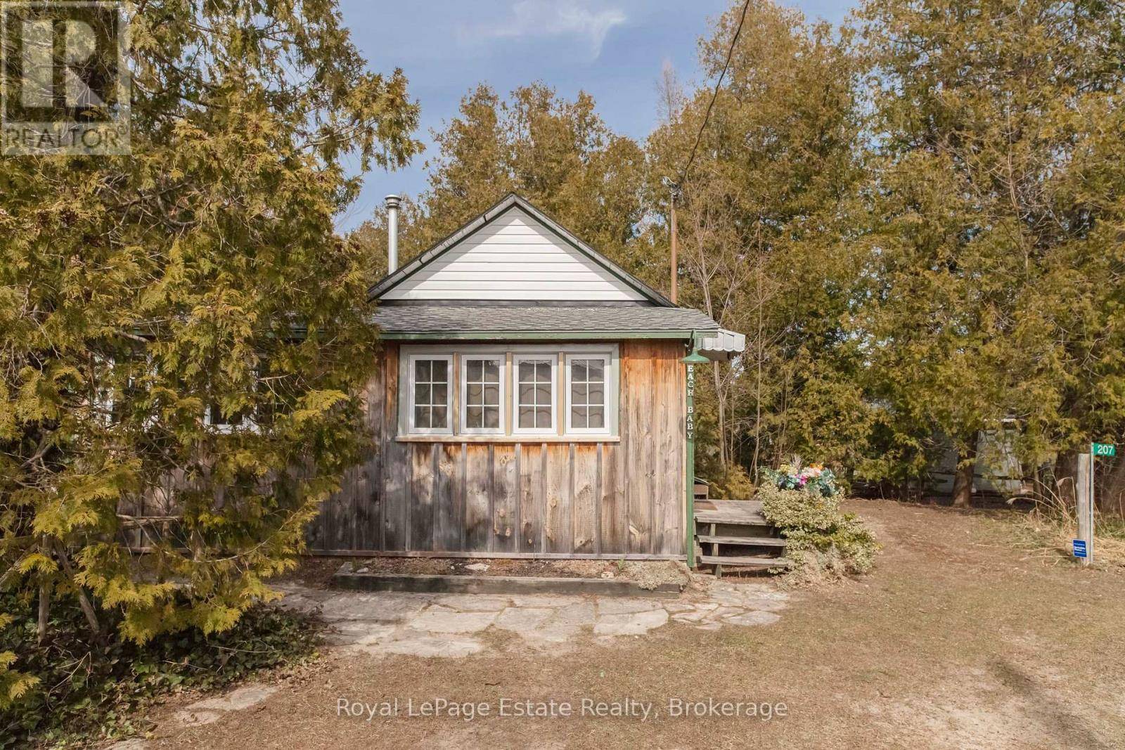 South Bruce Peninsula, ON N0H2G0,207 FIRST STREET S