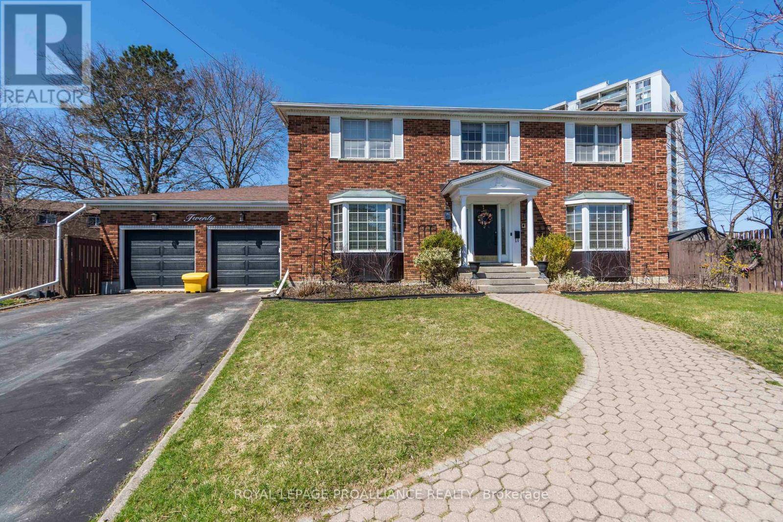 Belleville (belleville Ward), ON K8P4S2,20 HOPE CRESCENT