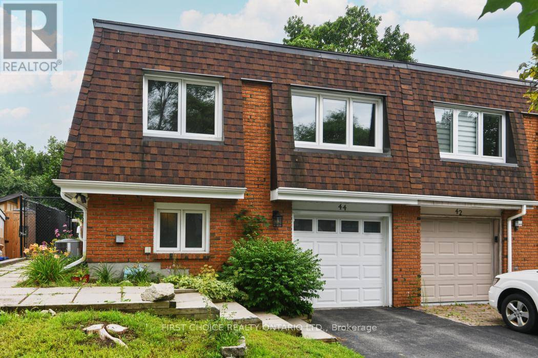 Ottawa, ON K2H7X8,44 OBERON STREET