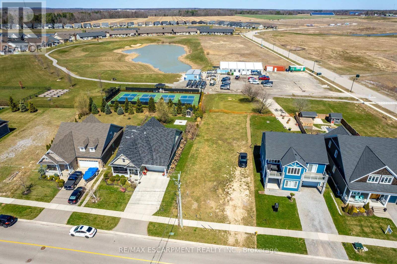 Norfolk (port Dover), ON N0A1N3,167 NEW LAKESHORE ROAD