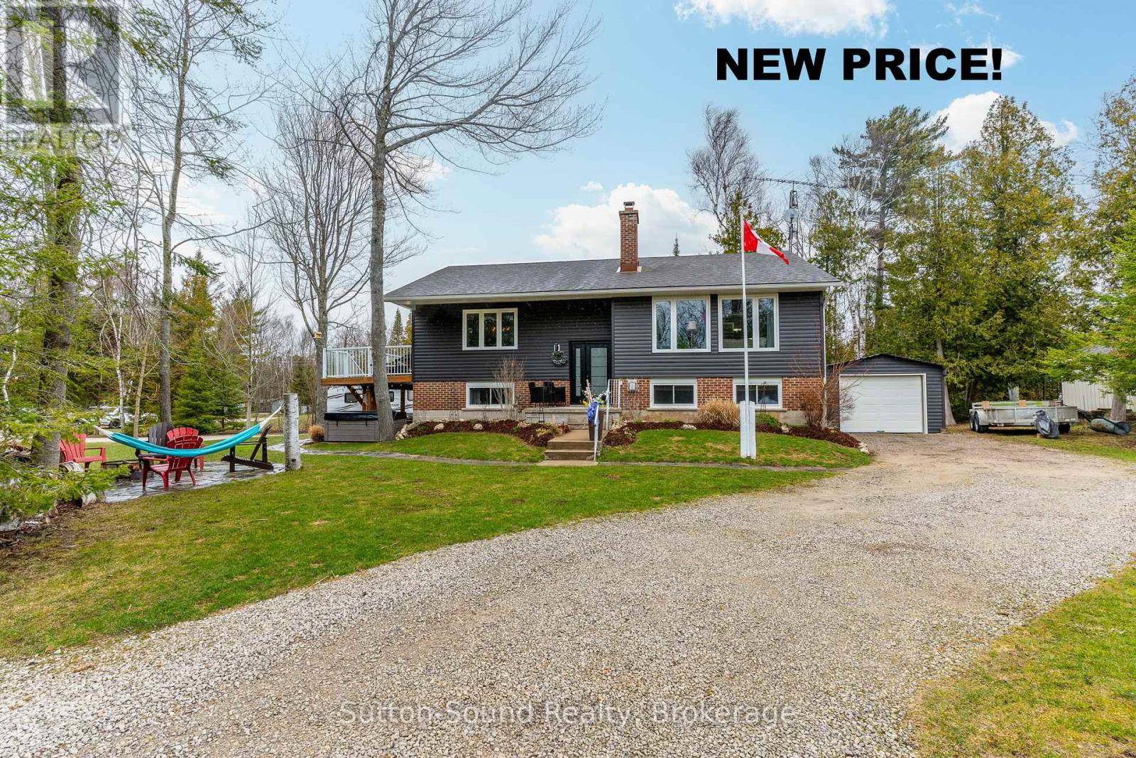 South Bruce Peninsula, ON N0H2G0,403 SIMCOE AVENUE