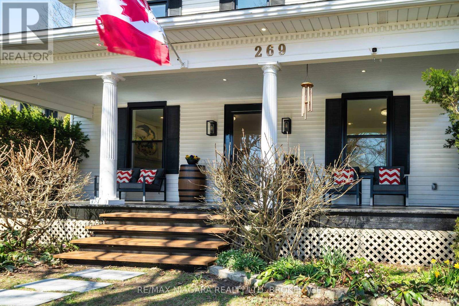 Niagara-on-the-lake (town), ON L0S1J0,269 KING STREET