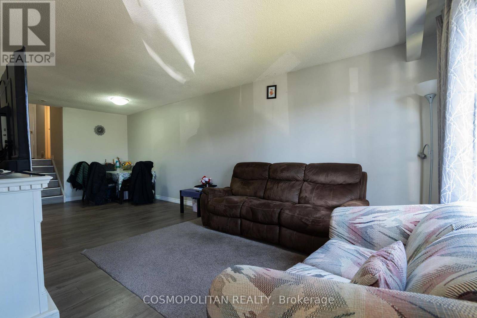 Thorold (confederation Heights), ON L2V4C4,7 MCDOUGALL DRIVE