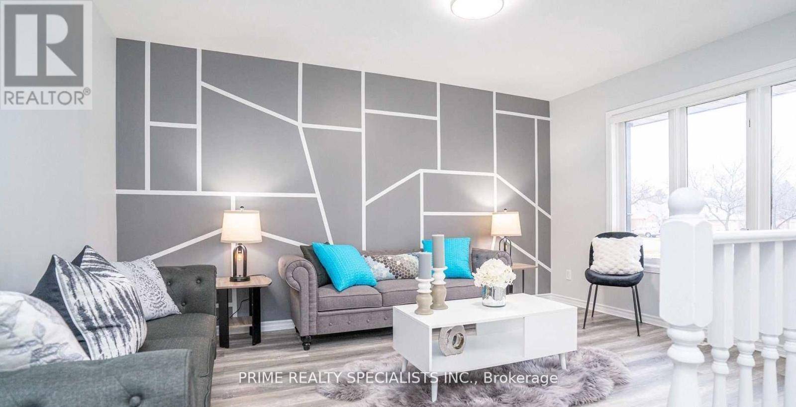 London East (east I), ON N5V4V7,918 RAILTON AVENUE
