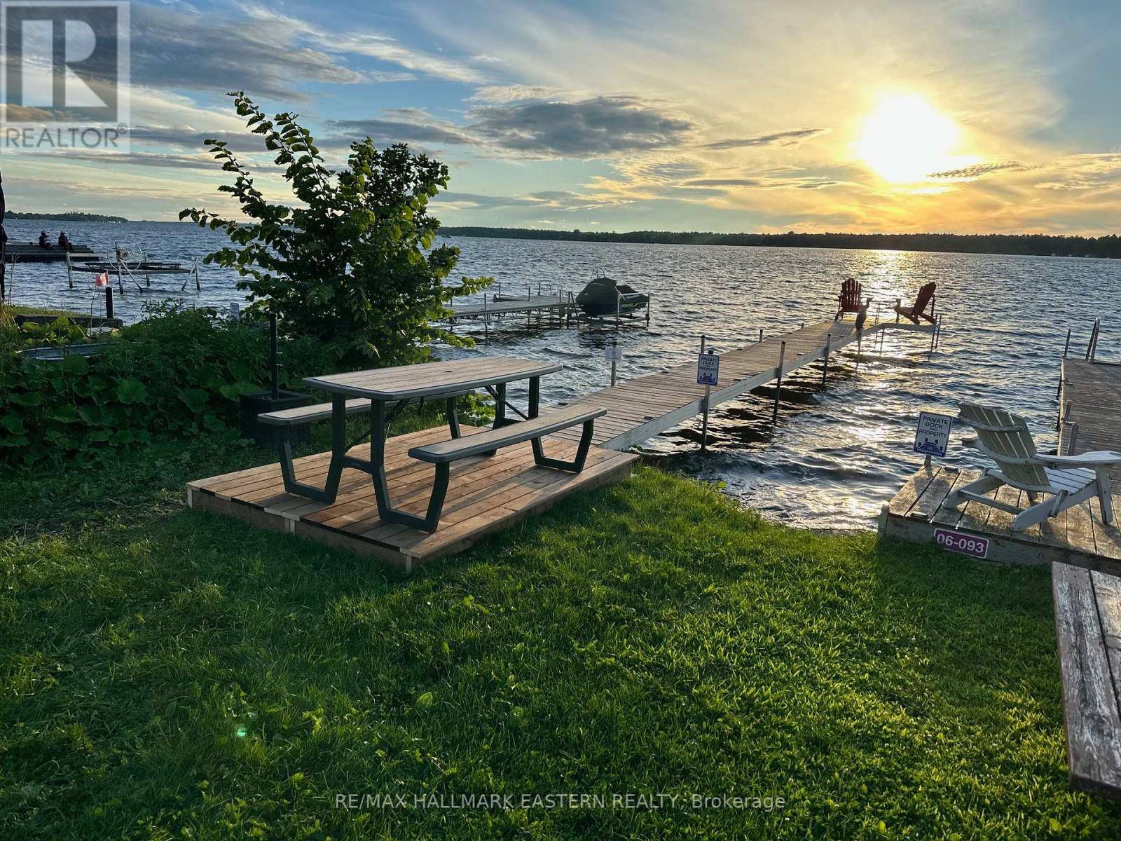 Kawartha Lakes (verulam), ON K0M1L0,42 PAVILLION ROAD