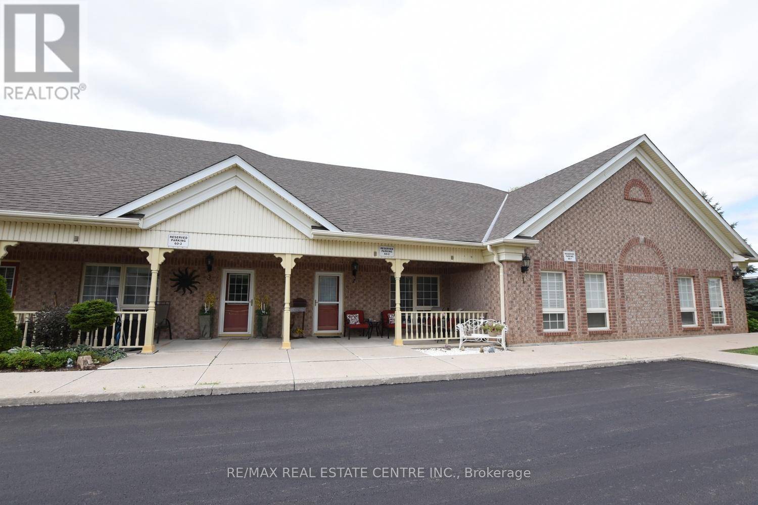 Hamilton (airport Employment Area), ON L0R1W0,60 Natalia AVE #2