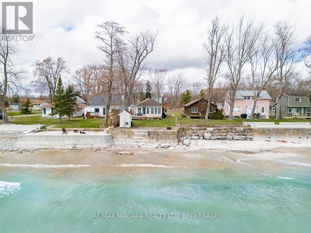 Wainfleet (lakeshore), ON L0S1V0,11161 CHURCHILL AVENUE