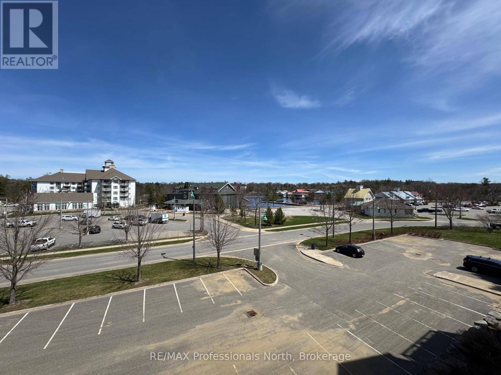 Gravenhurst (muskoka (s)), ON P1P1Z9,130 STEAMSHIP BAY RD #305