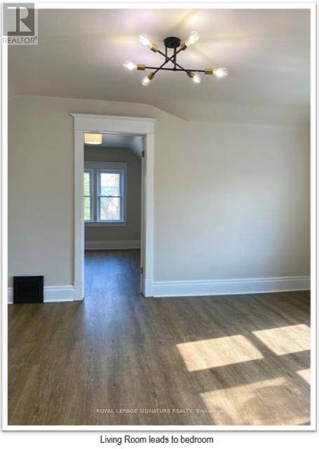 St. Catharines (facer), ON L5M5L9,13 Delaware ST #Upper