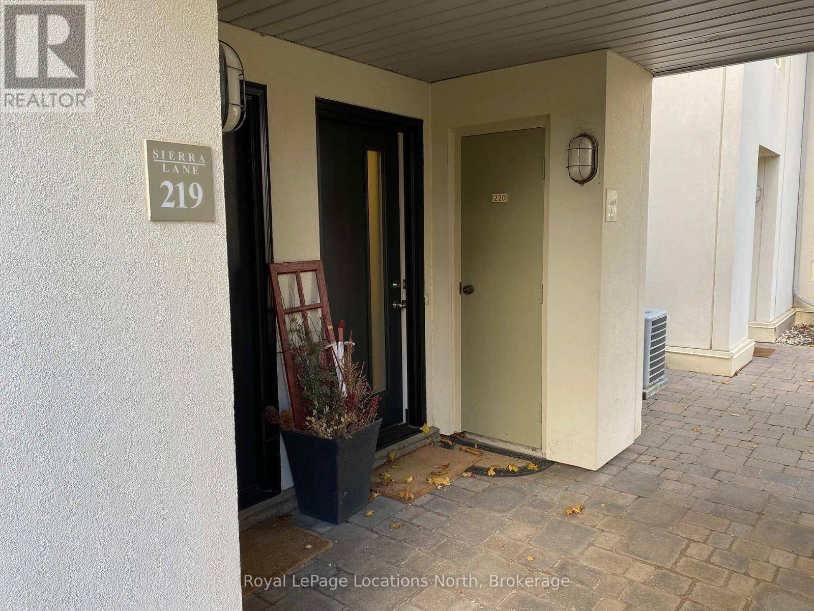 Blue Mountains, ON L9Y0P8,120 Fairway CT #220