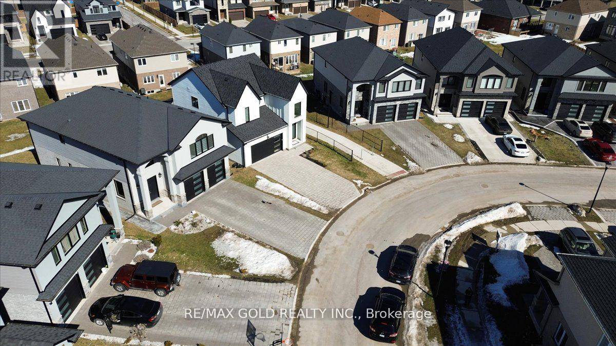 London South (south U), ON N6M1G5,2880 DOYLE DRIVE
