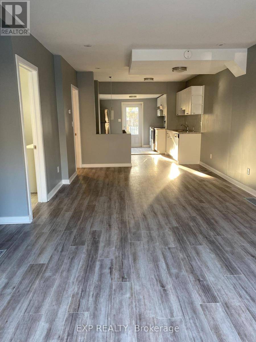 St. Catharines (downtown), ON L2R2E2,MAIN FLOOR UNIT - 104 LOWELL AVENUE
