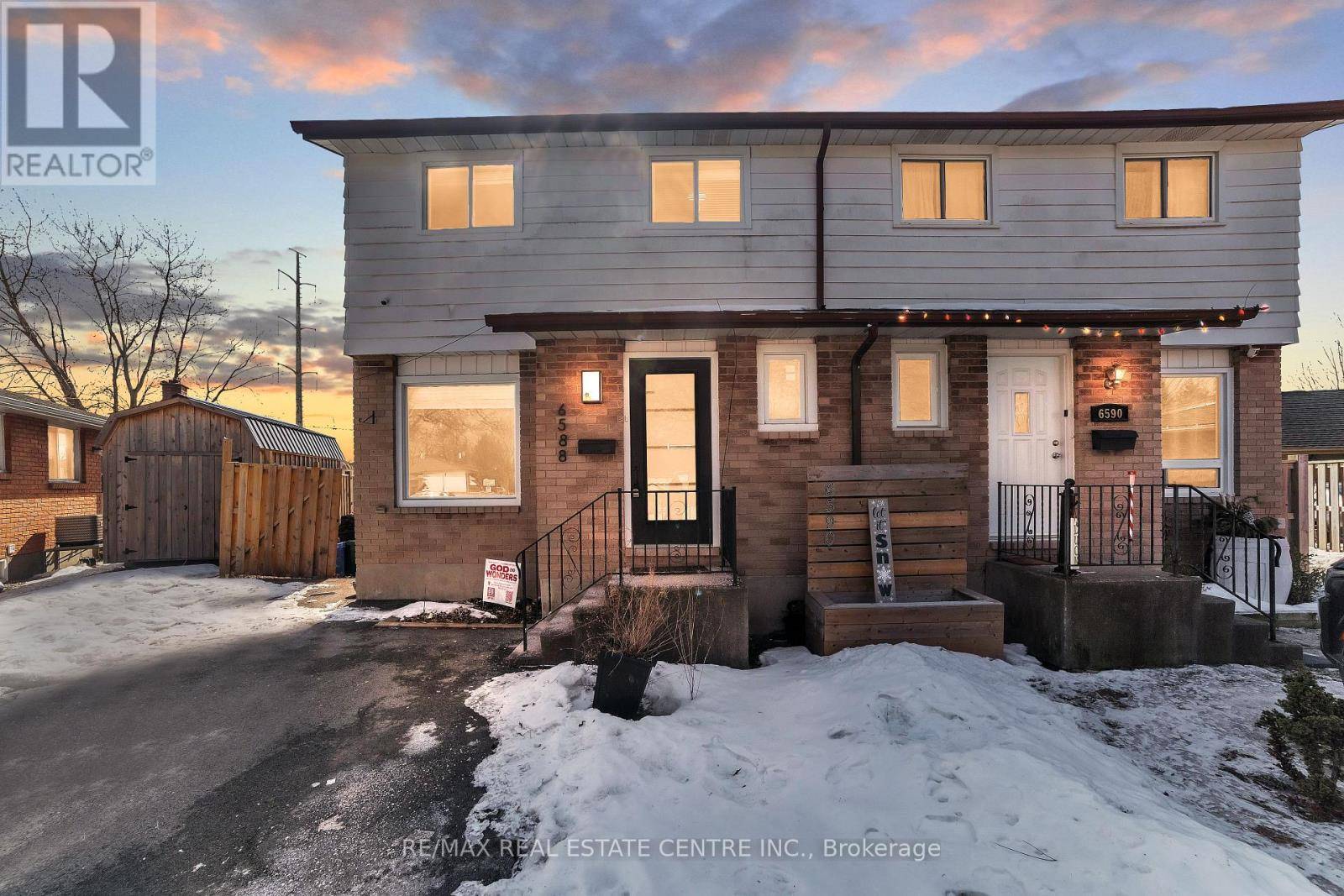 Niagara Falls (west Wood), ON L2H2H1,6588 KUHN CRESCENT