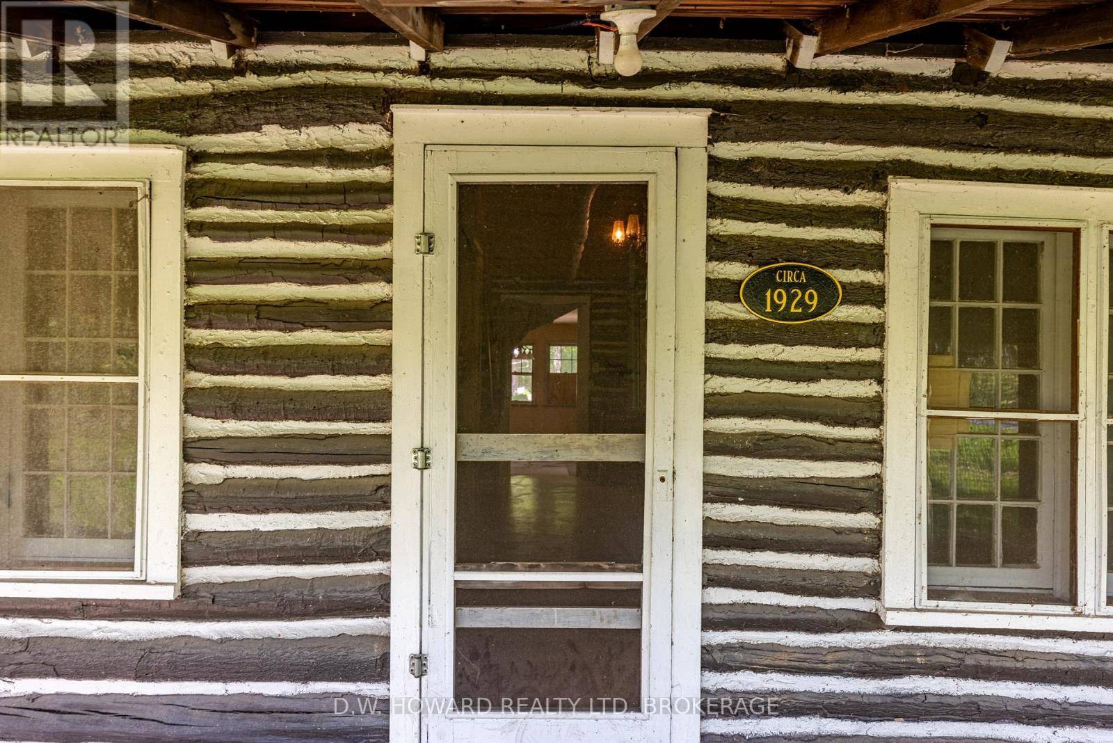 Fort Erie (ridgeway), ON L0S1N0,910 BERNARD AVENUE