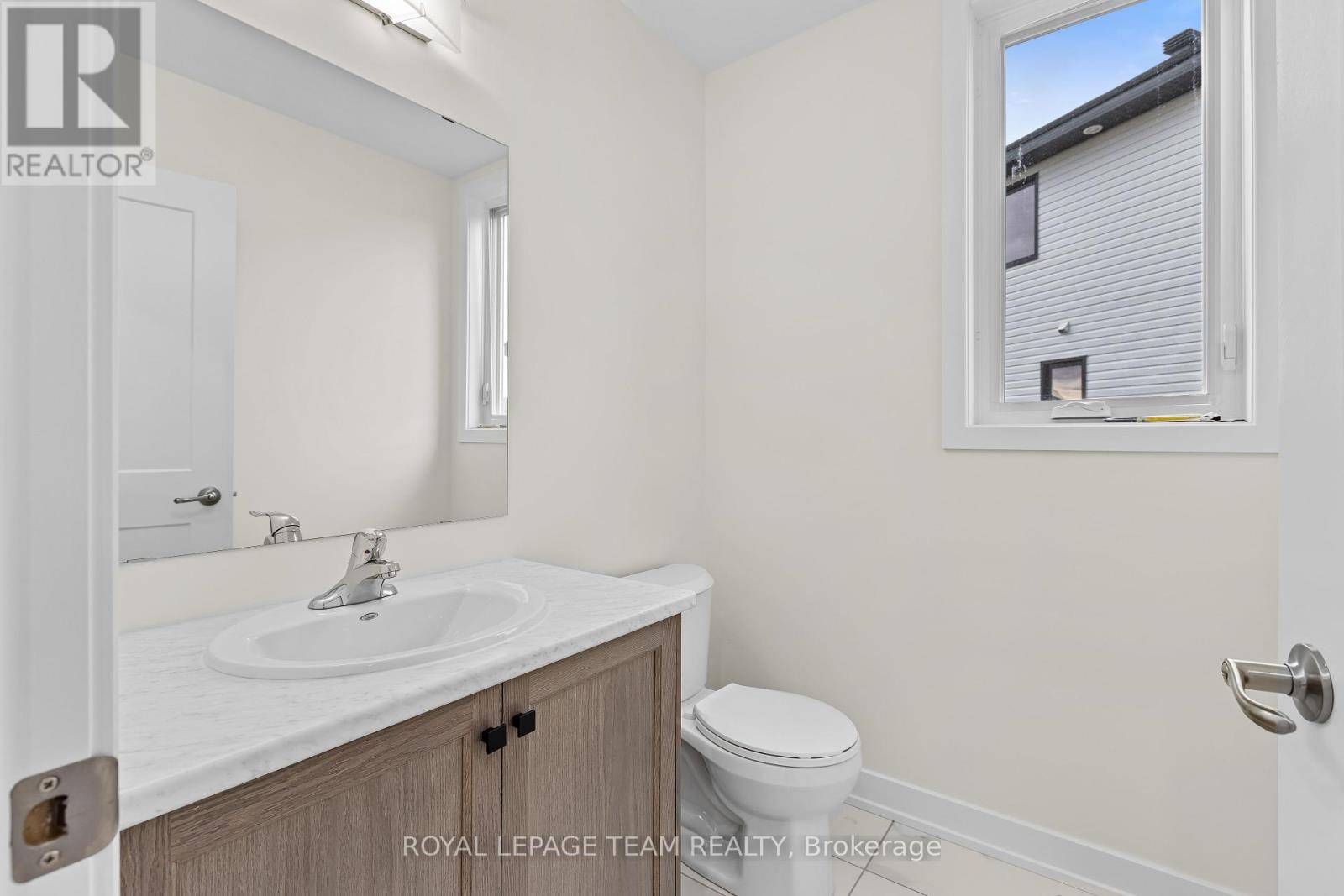 Carleton Place, ON K7C0X5,229 O'DONOVAN DRIVE