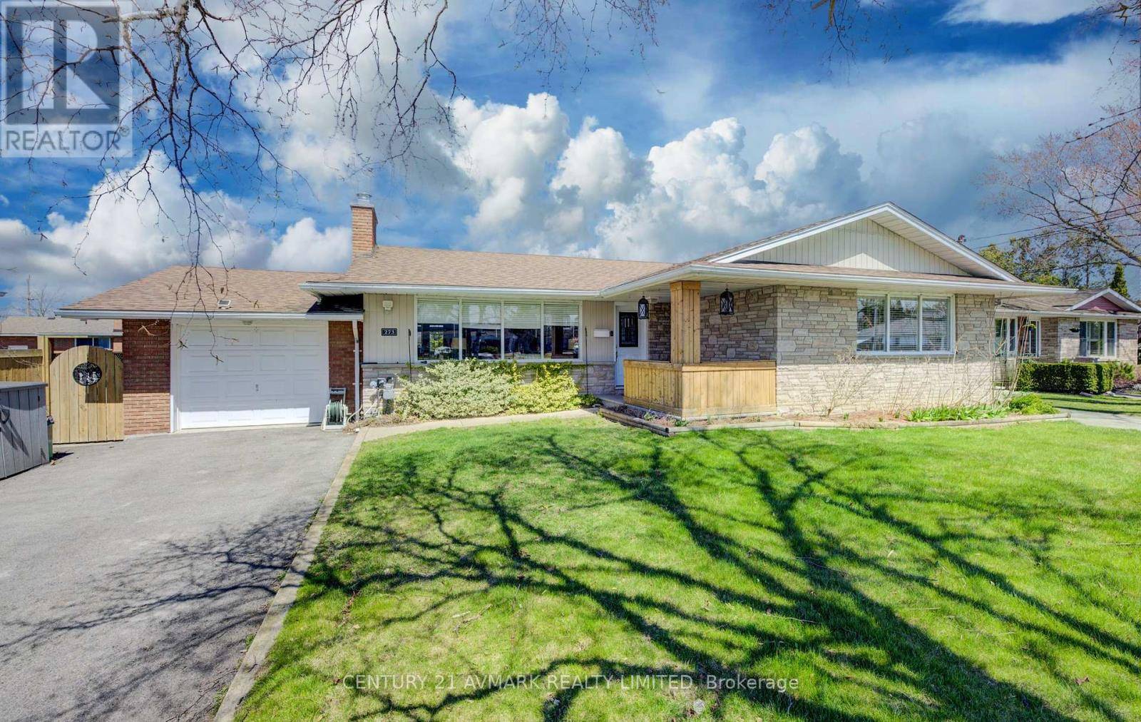 St. Catharines (lakeshore), ON L2M1R9,273 LAKESHORE ROAD