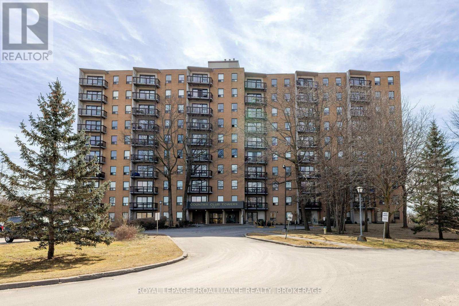 Kingston (central City West), ON K7M7C5,66 Greenview DR #203