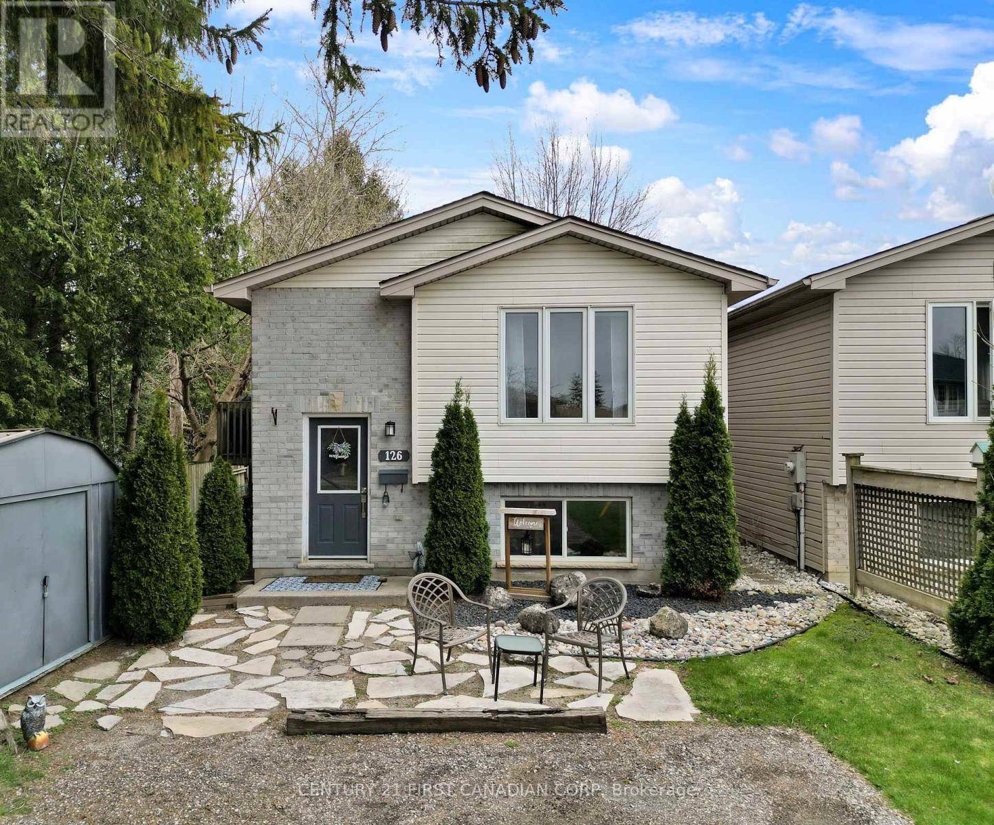Strathroy-caradoc (se), ON N7G1K2,126 SCOTT STREET E